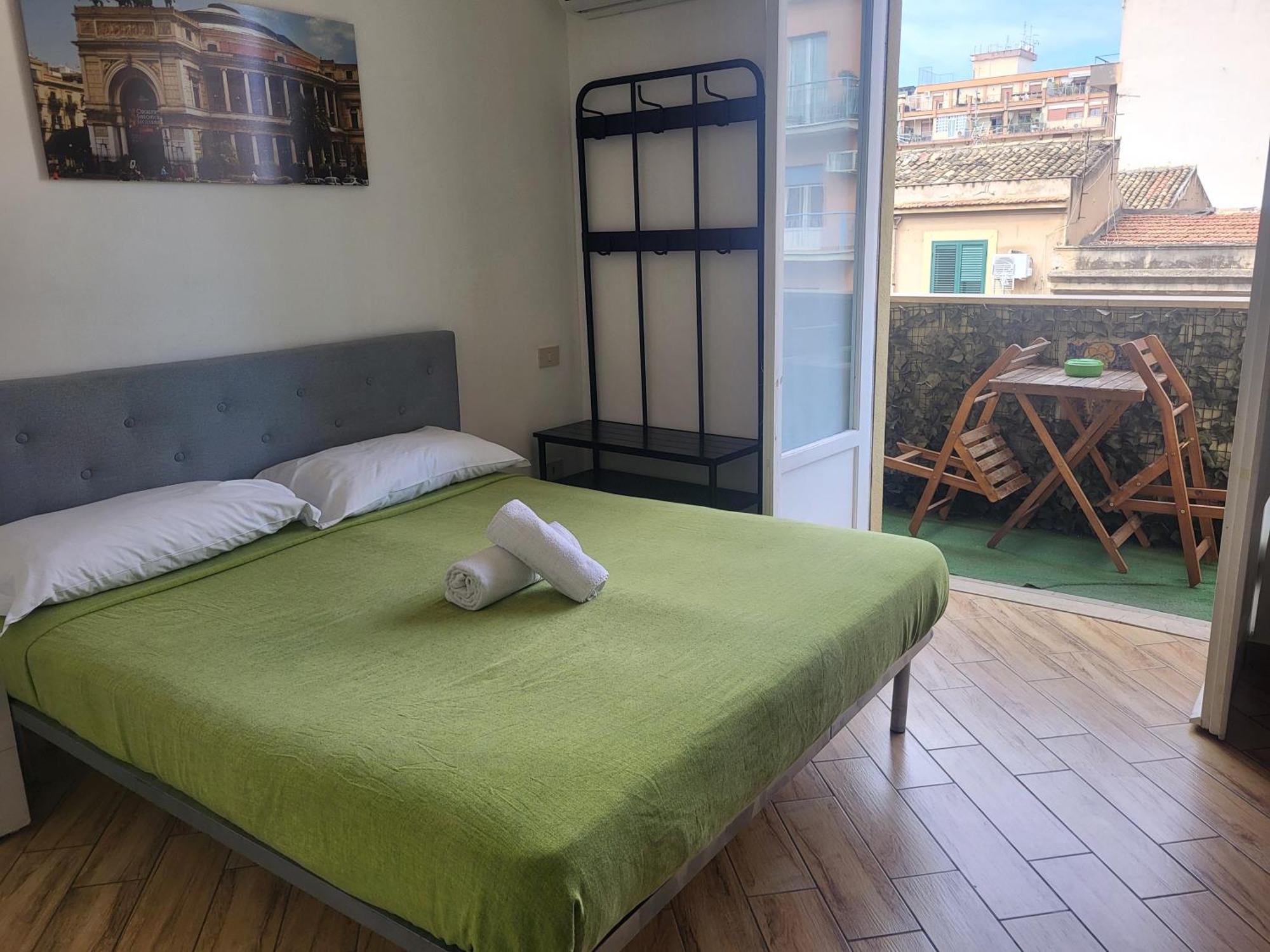 Hotel Antadia à Palerme Extérieur photo